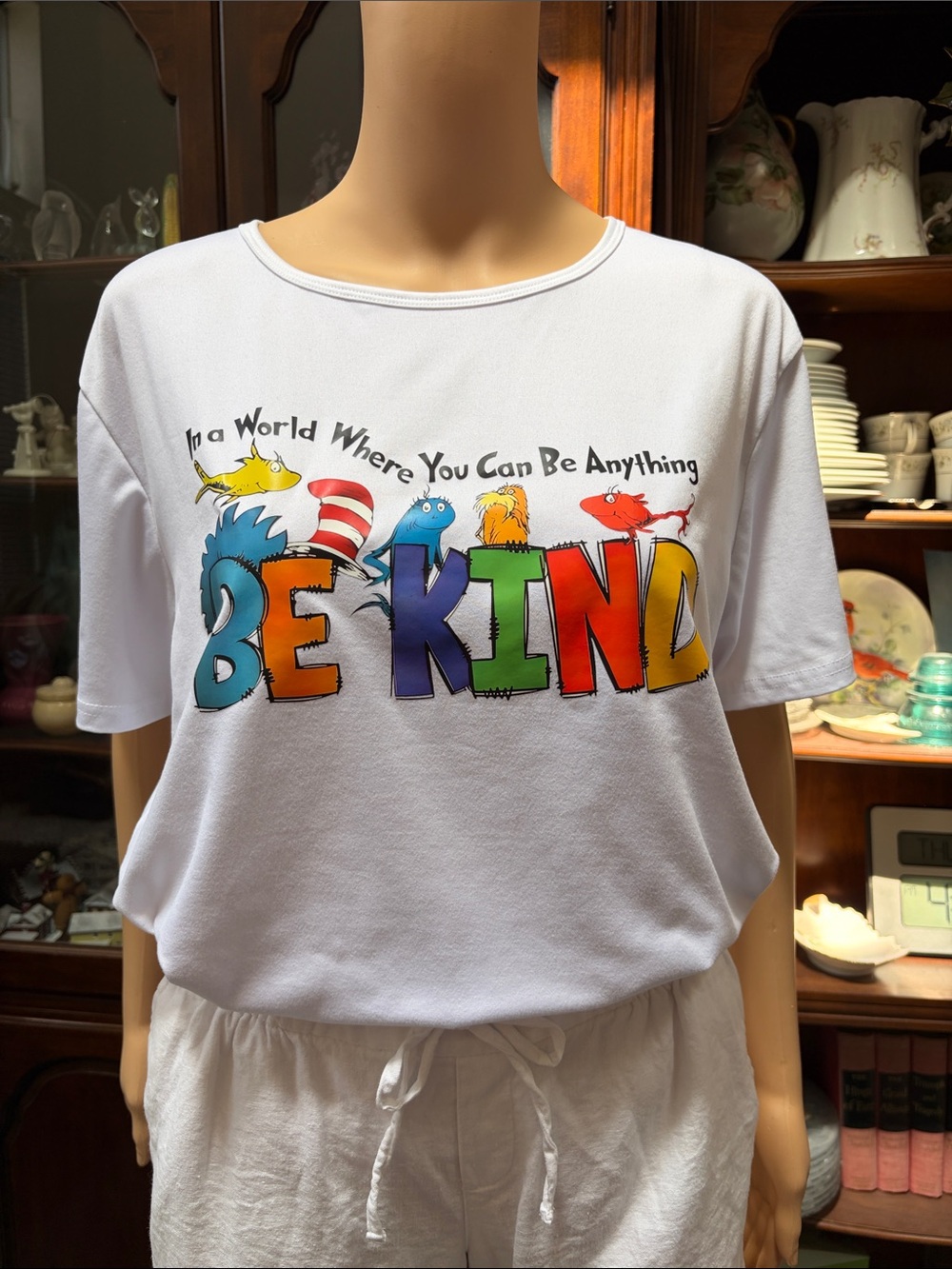 Girls' White 'Be Kind' Graphic Short Sleeve Tee